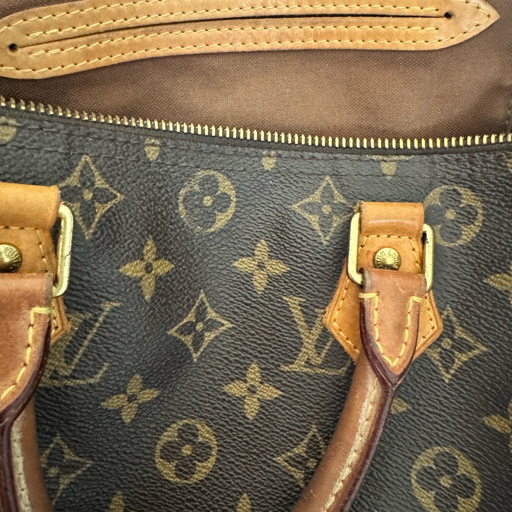 Louis Vuitton Brown Interior with Tan Trim - Picture 9 of 12